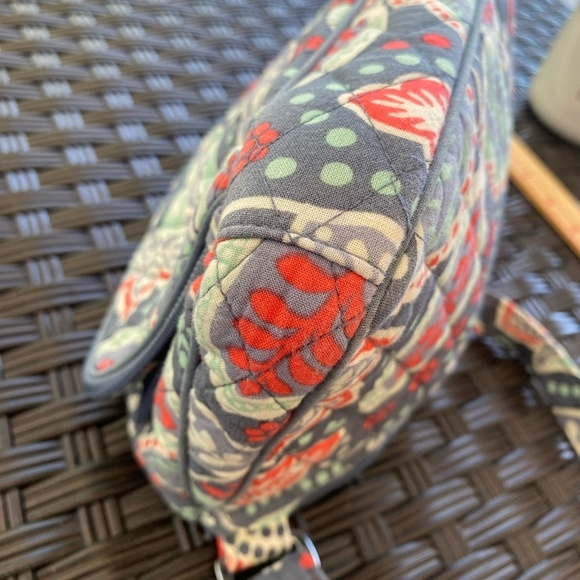 Vera Bradley Retired Nomadic Floral Little Hipster Crossbody - Picture 8 of 11